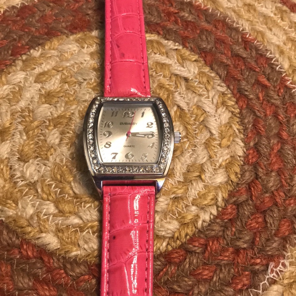 Embassy pink Quartz watch with new battery